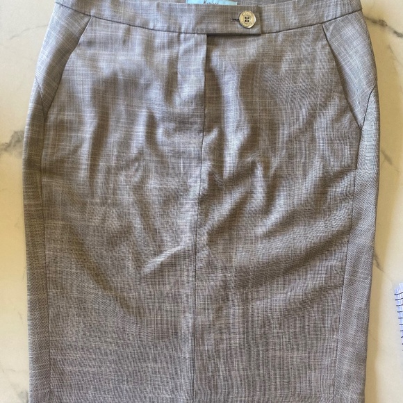 Marciano Light Grey Lined Skirt Women’s Size 2 - Picture 1 of 5